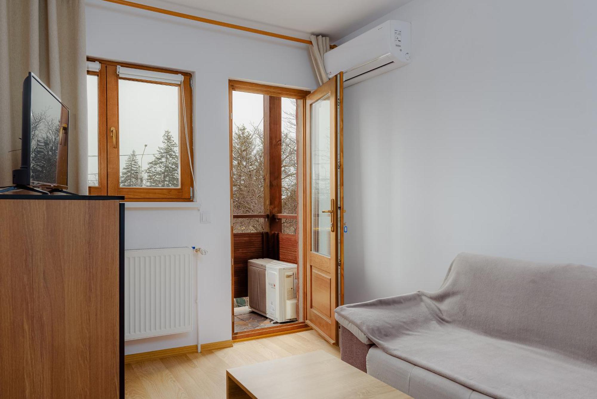 Ferienwohnung Business Transit Săftica Exterior foto